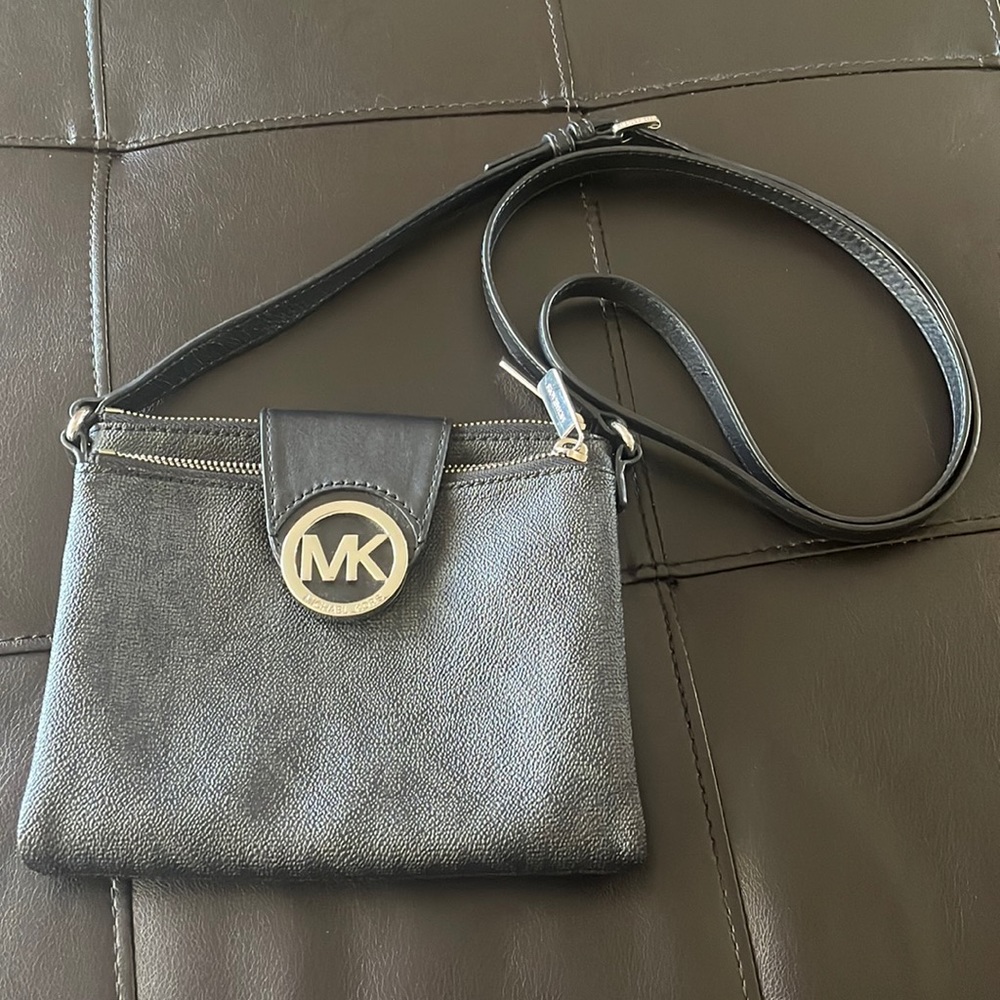 Micheal Kors Crossbody